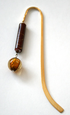 Beading: gold-tone bookmark #8, amber and dark red, with gold-colour drop