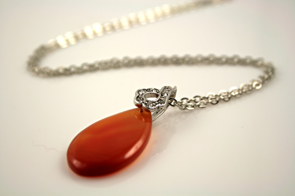 Maple syrup necklace, etsy, reflections, medium