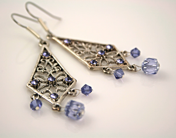 Dreamy lilacs earrings, etsy, closeup, medium