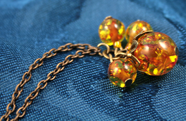 Sunlight bubbles necklace, etsy, blue pattern, medium