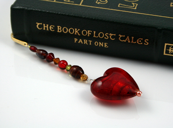 Bookmark caramel blood red heart book, med