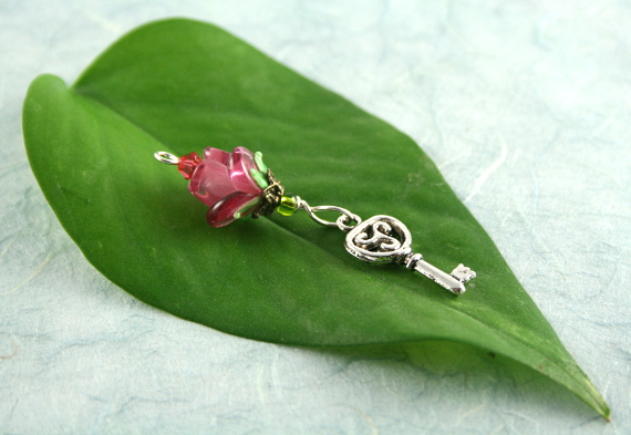 Blessingway bead - Blooming rose key, leaf, md