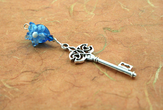 Blessingway bead - Blue flower heart key, earth, md