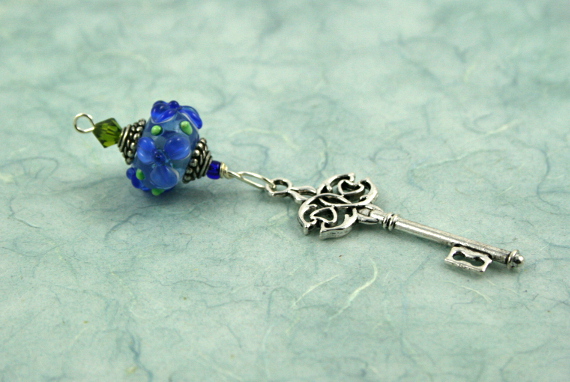 Blessingway bead - Blue flower key, blue, md