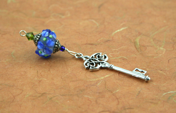 Blessingway bead - Blue flower key, earth, md