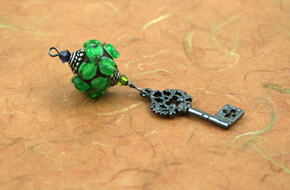 Blessingway bead - Emerald flower key, earth, md