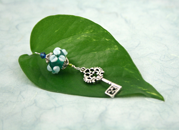 Blessingway bead - Forest spring key, leaf, md