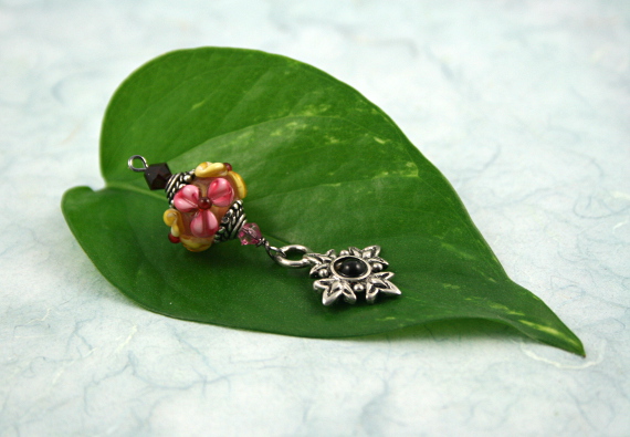 Blessingway bead - Meadow flower eye, leaf, md