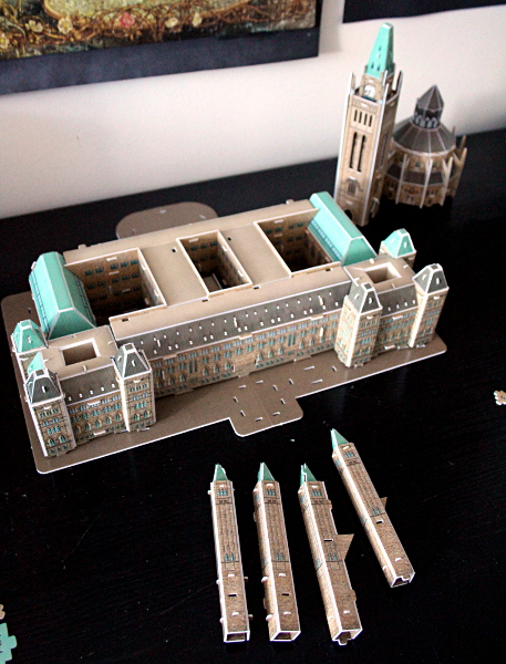 3D Parliament Puzzle - core and towers, md