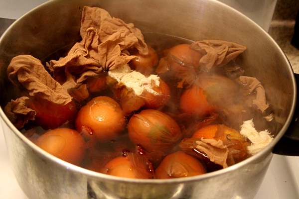 Dyeing eggs - eggs boiling, md