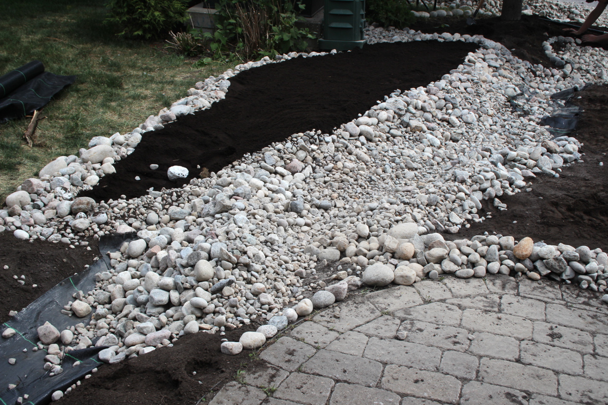Building river bed, second bed filling 1200